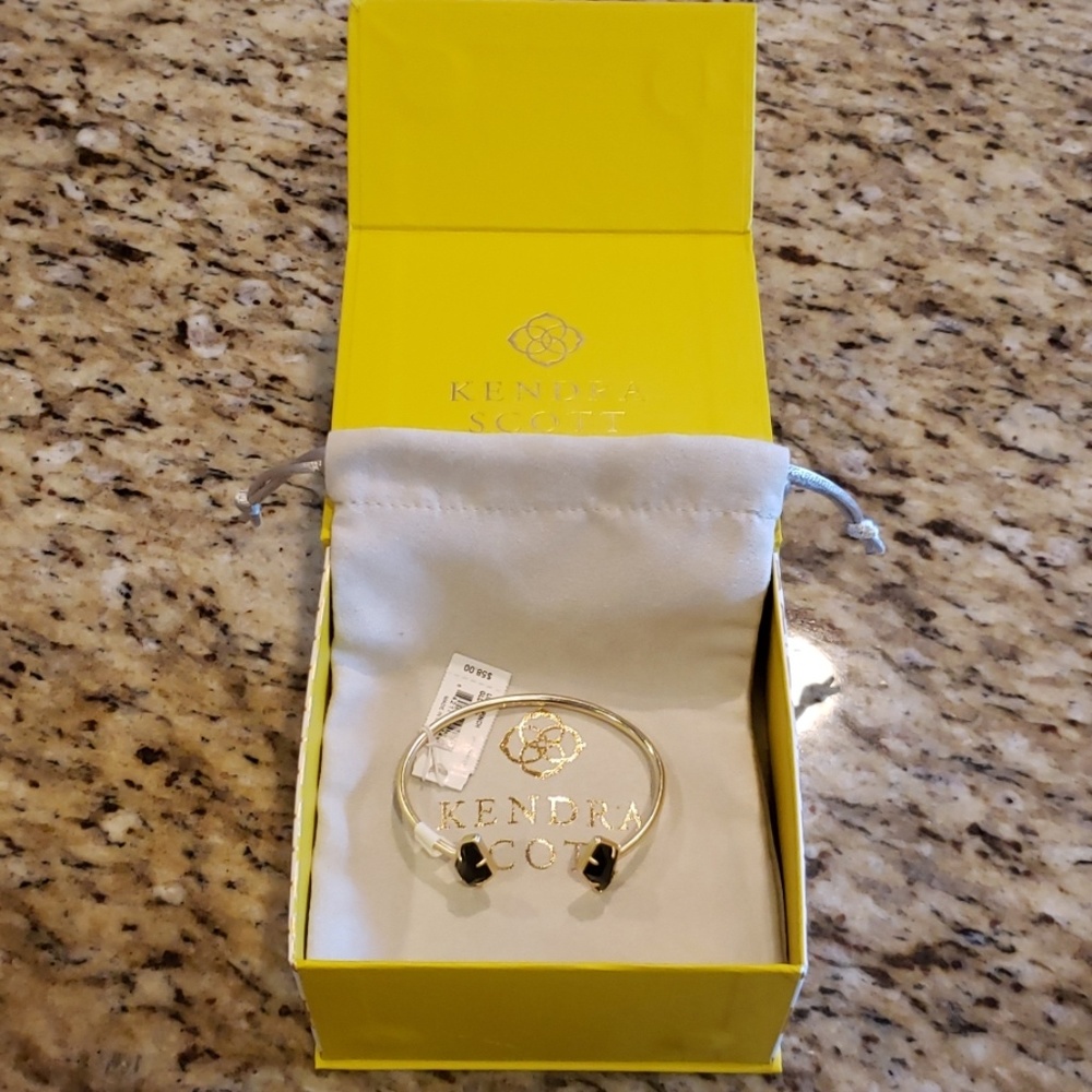 RESTOCKED Kendra Scott Black & Gold Cuff Bracelet - Picture 2 of 6